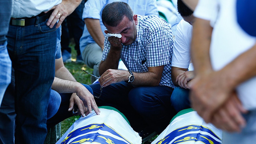 Bosna | Srebrenitsa Soykırımının 23. Yılında Da Göz Yaşları Dinmedi