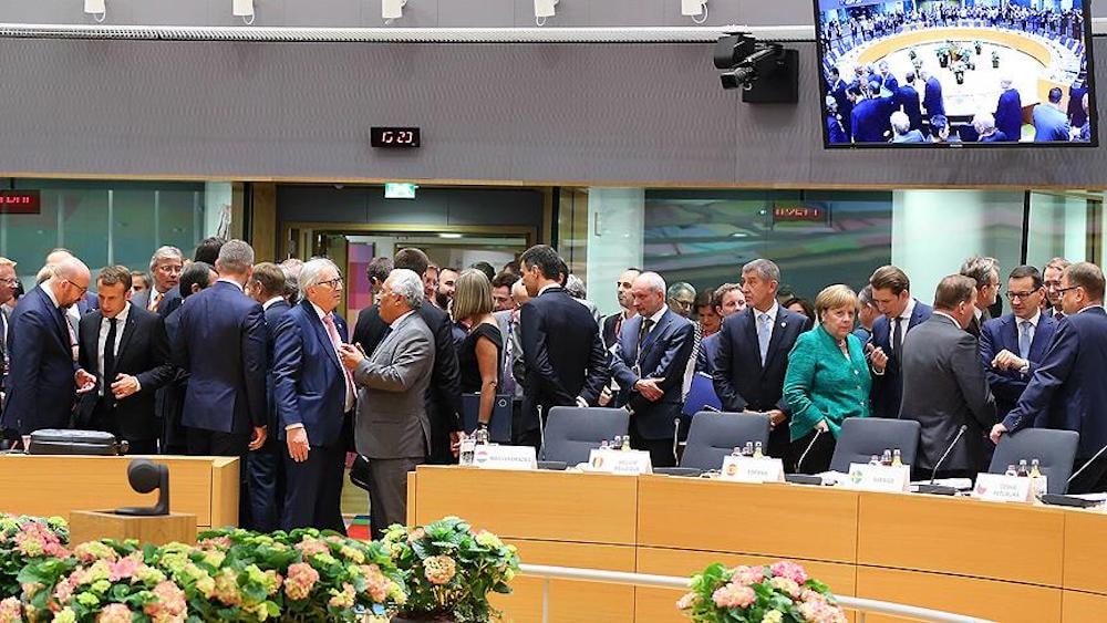 AB Liderler Zirvesi’nde İtalya Krizi: Alınan Kararları Bloke Etti